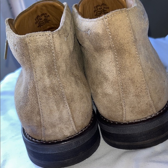 Flag Ltd Men\'s Tan Suede Chukka Boots